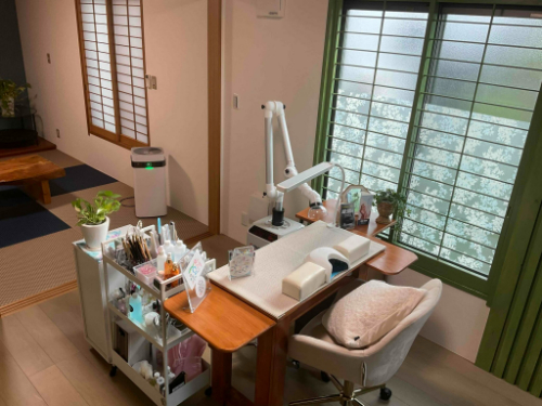 VOC・シックハウス対策で業務用空気清浄機を導入したネイルサロン